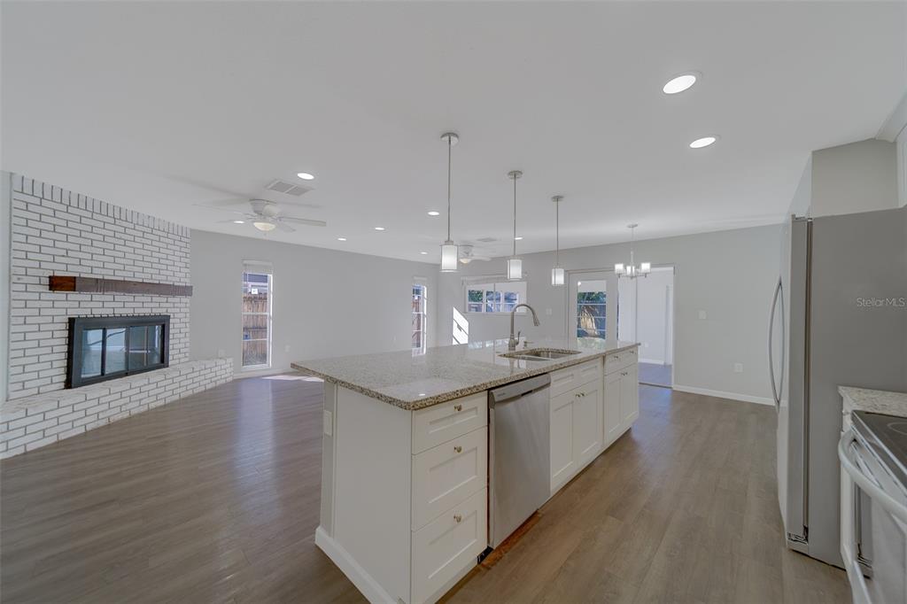 1790 East Orangeside Road Palm Harbor, FL 34683 - Photo 14 of 70