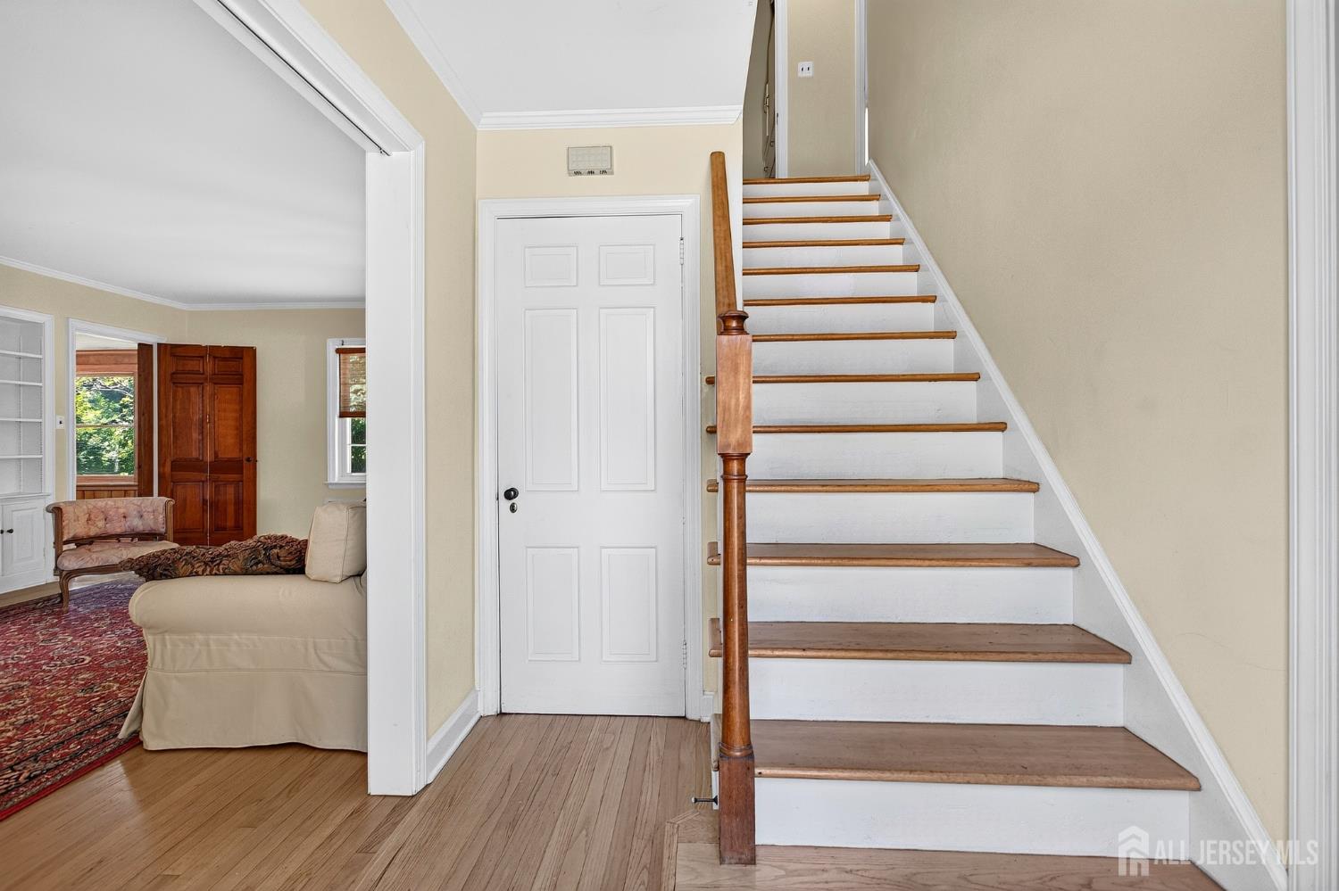 31 Warwick Road Colonia, NJ 07067 - Photo 5 of 36