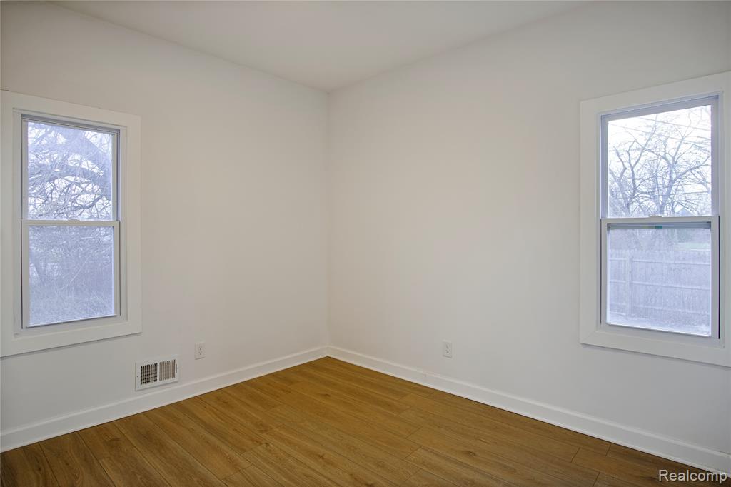6123 Commonwealth Street Detroit, MI 48208 - Photo 9 of 14