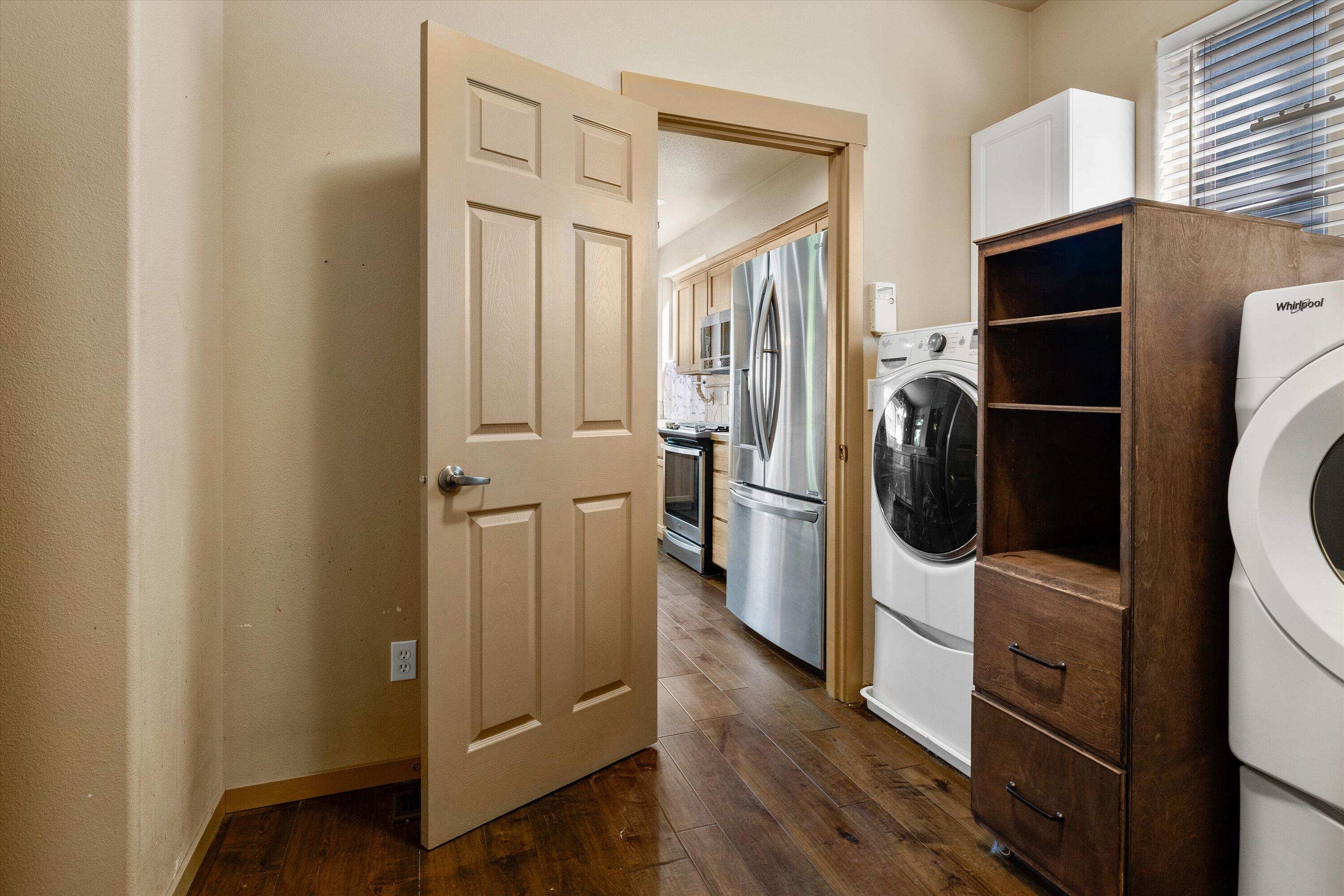 21190 Ritz Place Bend, OR 97702 - Photo 7 of 24 Big utility room with washer and dryer included