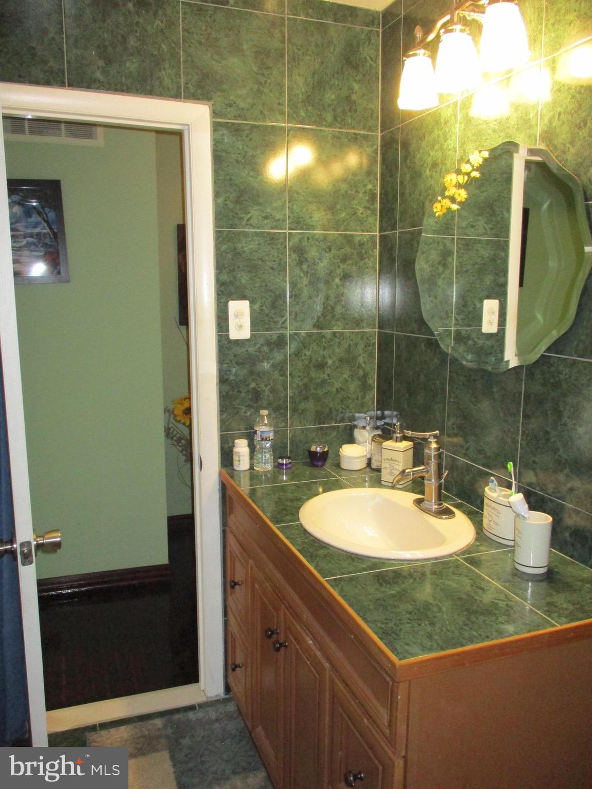 9826 Bridle Road Philadelphia, PA 19115 - Photo 30 of 40
