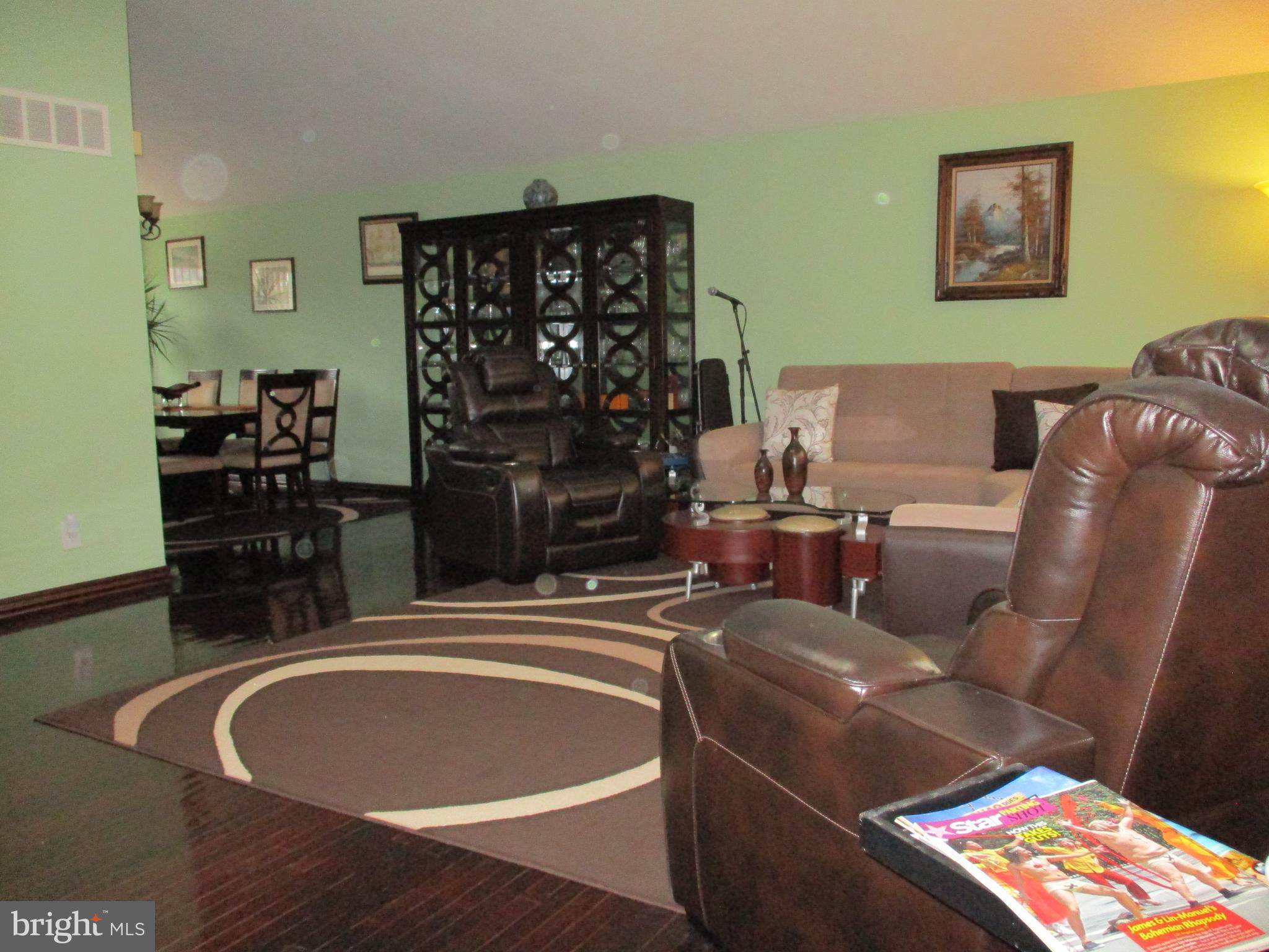 9826 Bridle Road Philadelphia, PA 19115 - Photo 8 of 40