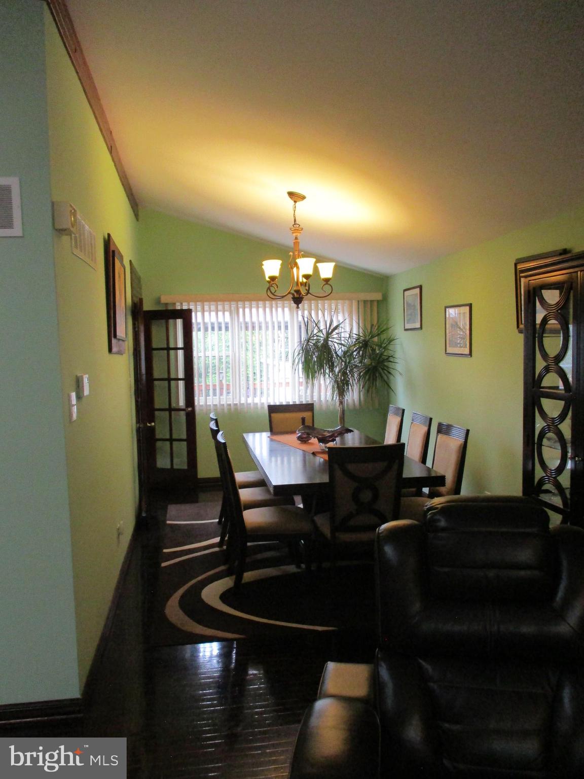 9826 Bridle Road Philadelphia, PA 19115 - Photo 10 of 40