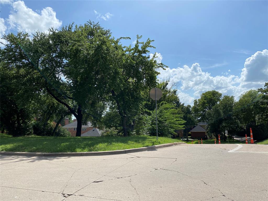 702 South Alamo Road Rockwall, TX 75087 - Photo 8 of 9 a view of a yard