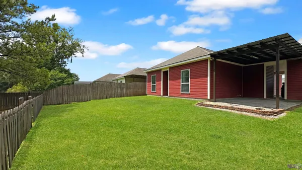 $1,700 | 10816 Field Pointe Drive, Denham Springs, LA 70726