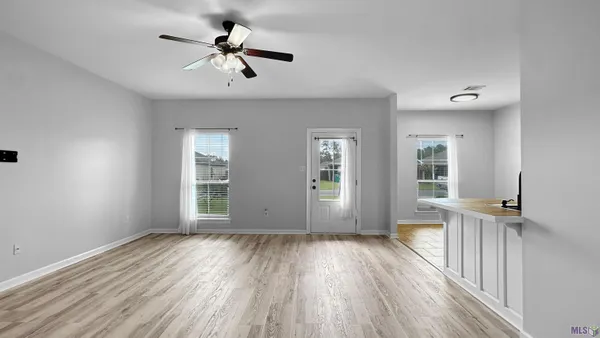 $1,700 | 10816 Field Pointe Drive, Denham Springs, LA 70726