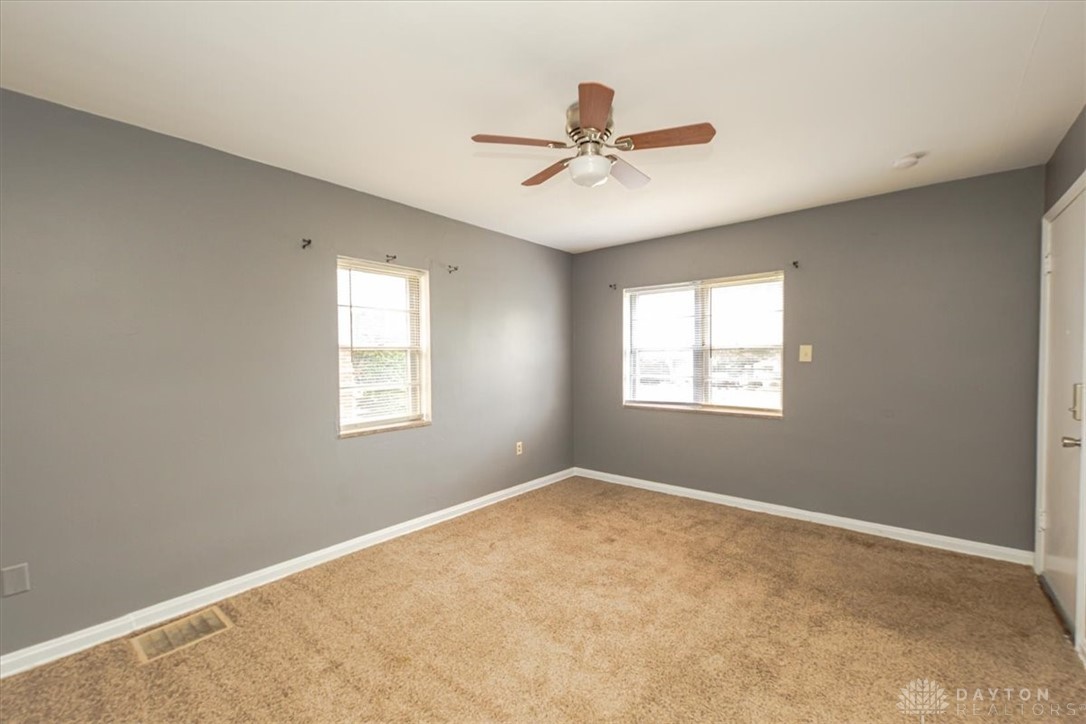 52 West Nottingham Road Dayton, OH 45405 - Photo 8 of 32