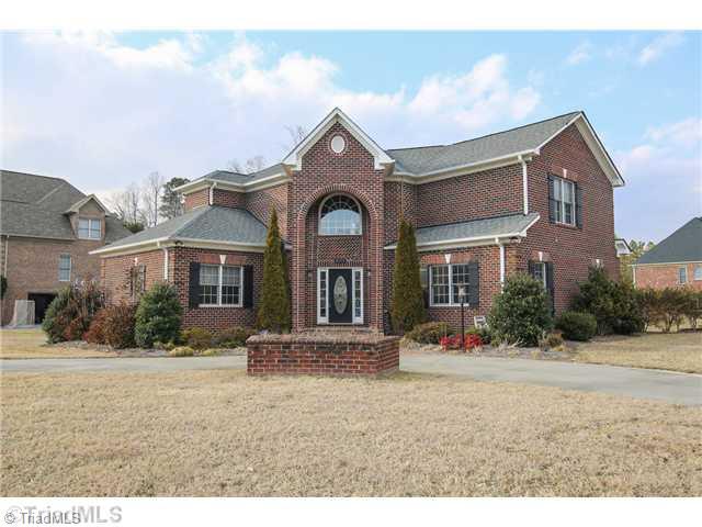 2005 Rossmore Road Clemmons, NC 27012 - Photo 1 of 16 Exterior Front.