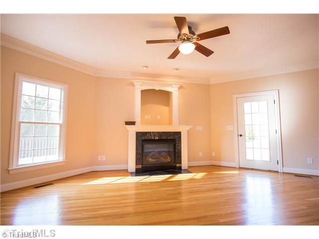 2005 Rossmore Road Clemmons, NC 27012 - Photo 12 of 16 Den/Family/Great Room.
