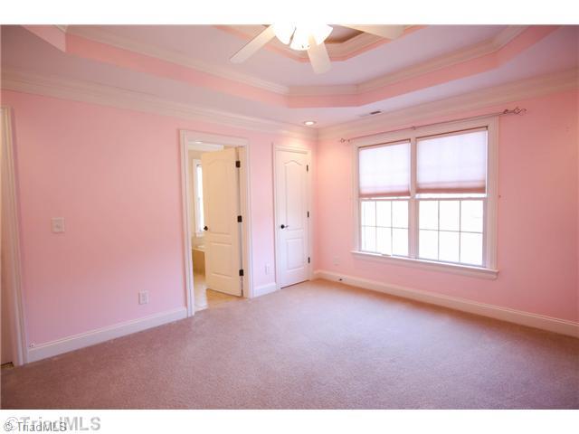 2005 Rossmore Road Clemmons, NC 27012 - Photo 13 of 16 2nd Bedroom. Upstairs bedroom with it s own bath. Separate shower and tub!
