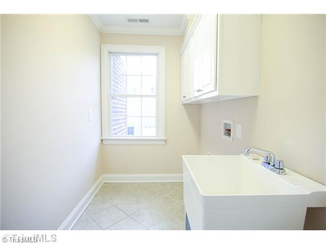 2005 Rossmore Road Clemmons, NC 27012 - Photo 15 of 16 Laundry Room.