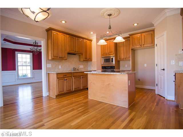 2005 Rossmore Road Clemmons, NC 27012 - Photo 3 of 16 Kitchen.