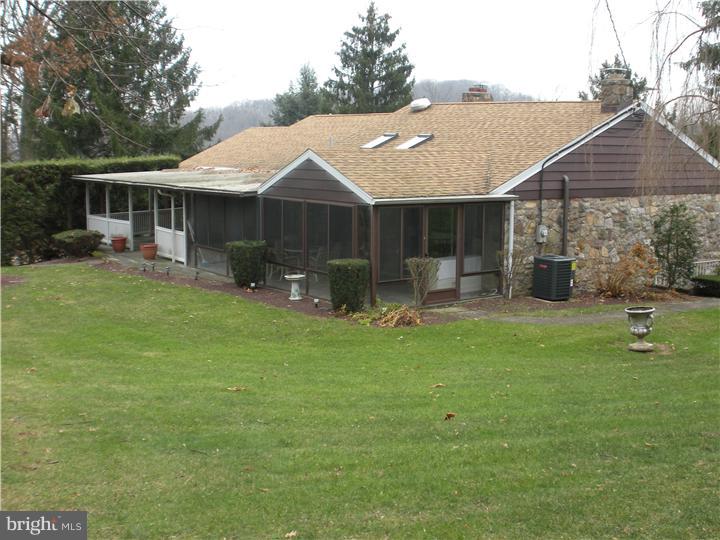 2000 Reservoir Road Reading, PA 19604 - Photo 8 of 25 Exterior Back