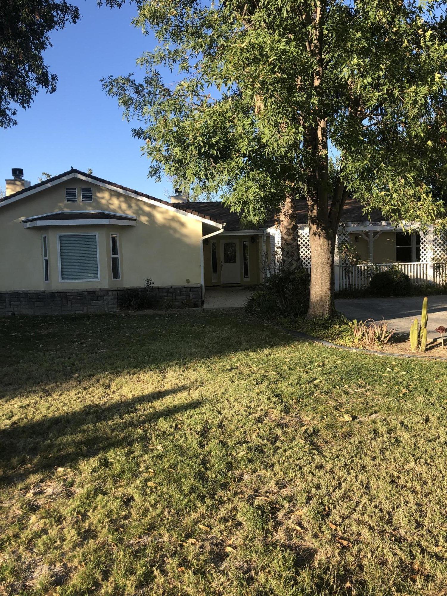 4889 Leeds Street Simi Valley, CA 93063 - Photo 1 of 30 0E0A7756-C8CB-4BBB-B880-729083BA5F73