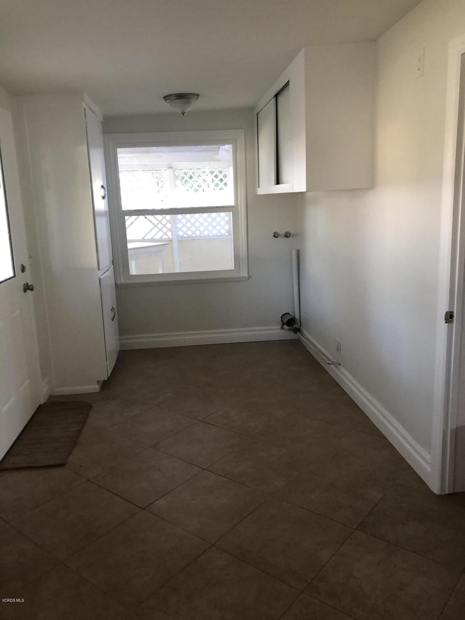 4889 Leeds Street Simi Valley, CA 93063 - Photo 20 of 30 D3CA1BA1-7BCA-426E-B46C-537C4B0C17BE