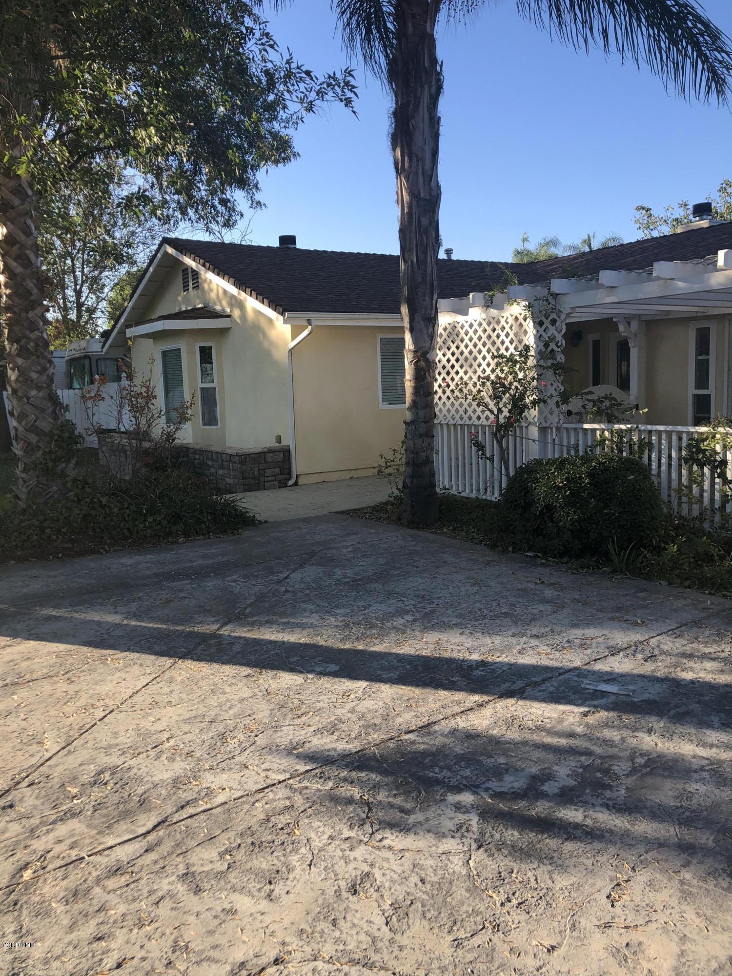 4889 Leeds Street Simi Valley, CA 93063 - Photo 3 of 30 8F9BC1C3-3368-4C76-BA04-B86811B2BF84