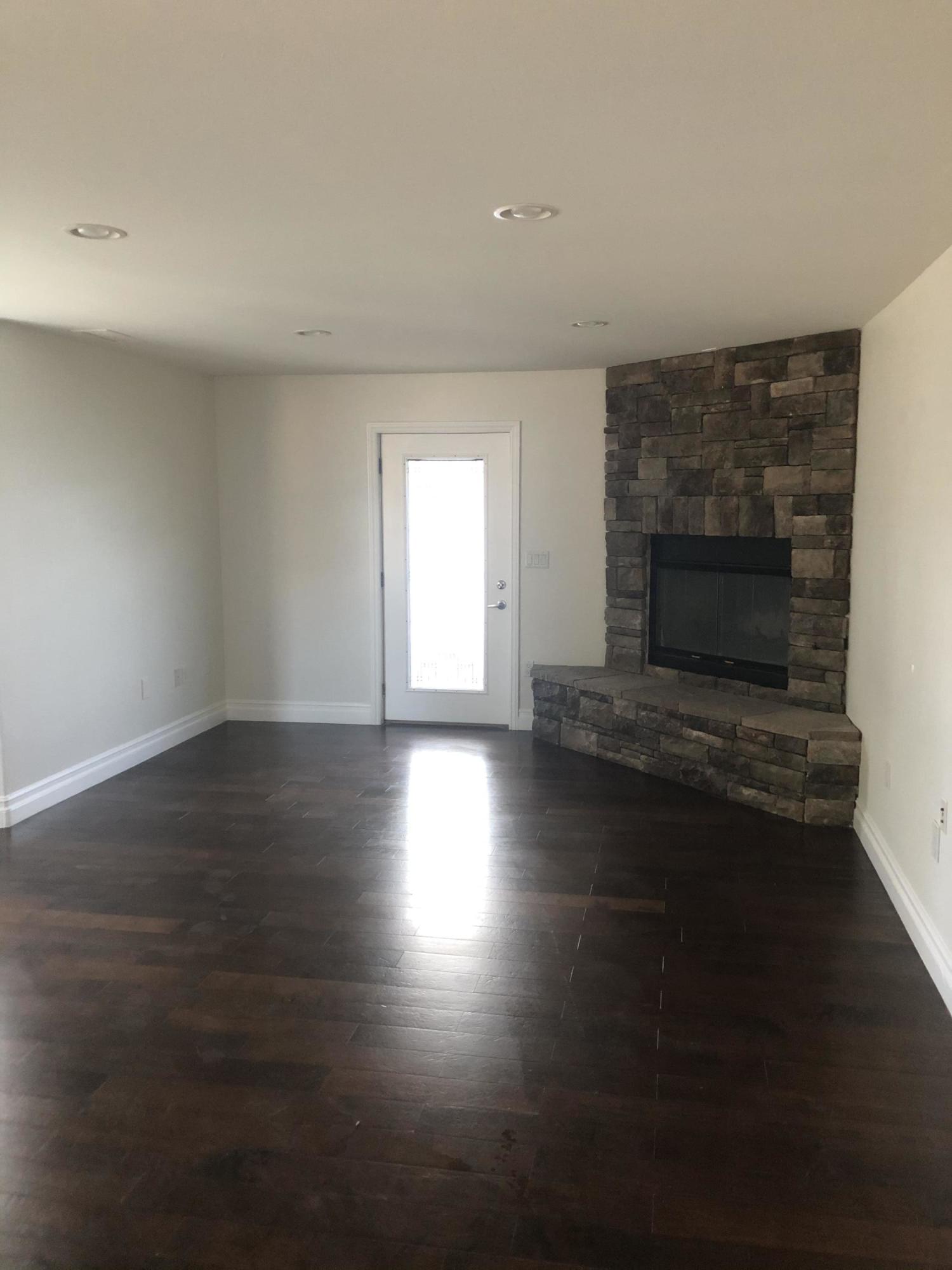 4889 Leeds Street Simi Valley, CA 93063 - Photo 6 of 30 AB6FAEDA-31E6-44FC-8E55-0D96A413E6B9