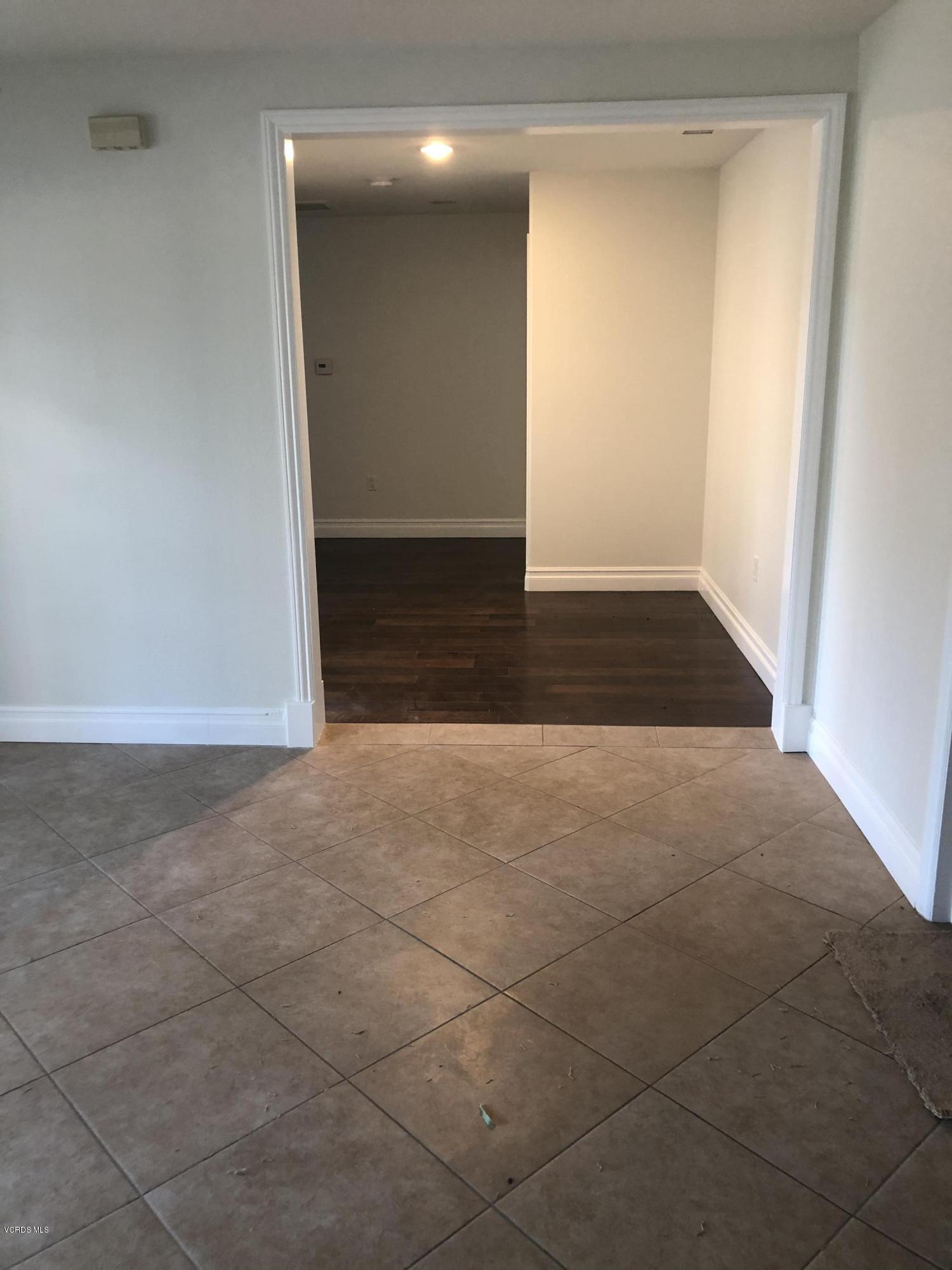 4889 Leeds Street Simi Valley, CA 93063 - Photo 8 of 30 B78334EE-FF0E-45D2-9455-D6137A5ABB47