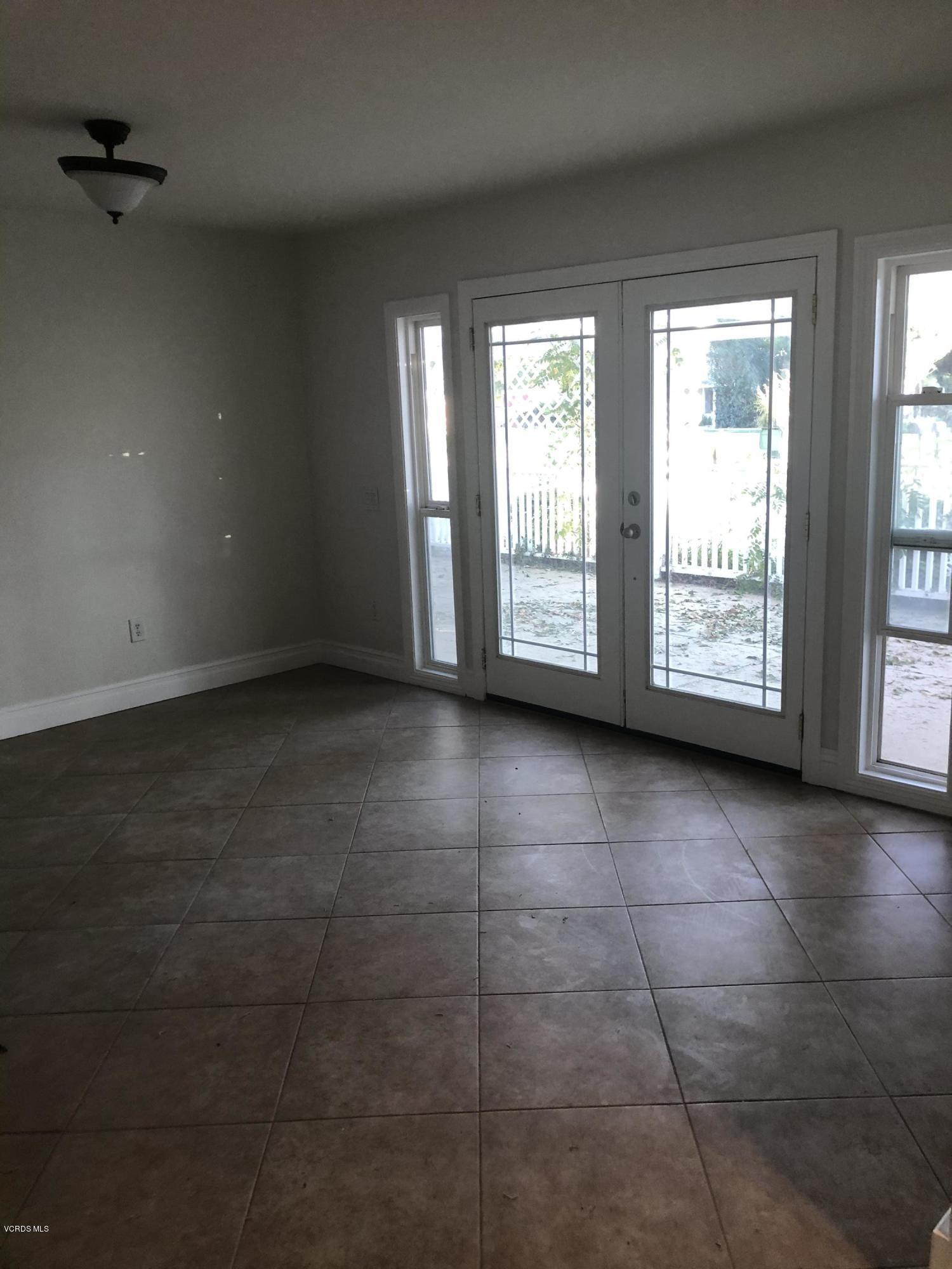 4889 Leeds Street Simi Valley, CA 93063 - Photo 10 of 30 DE697B17-E792-4610-A3C0-435B3801F8F4