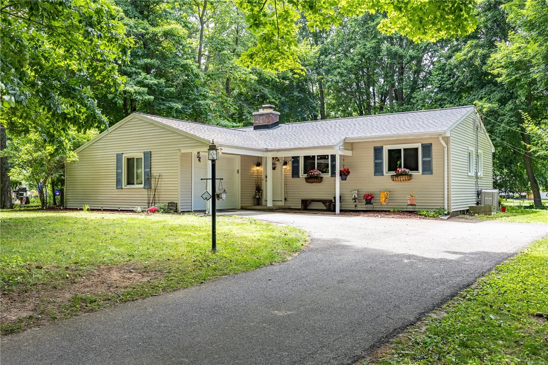 28 Crossfield Road Perinton, NY 14450 - Photo 1 of 1 Gallery Image 1