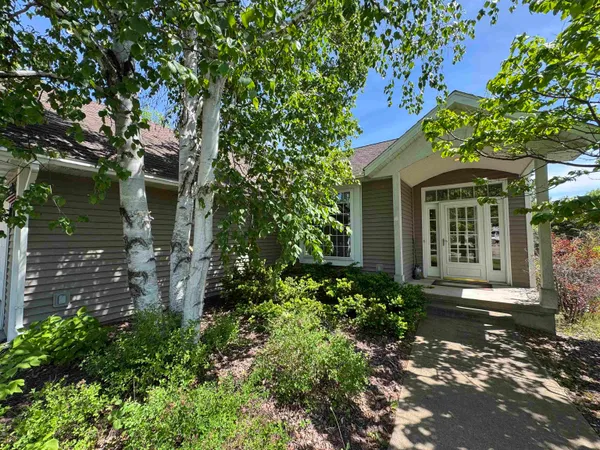 $409,000 | 451 Oak View Meadow Court, Amherst, WI 54406
