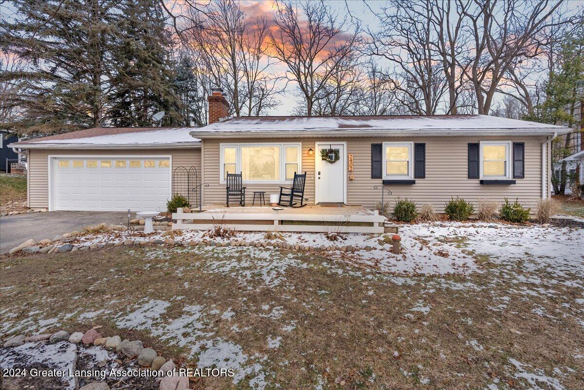 7402 Williamsburg Road Lansing, MI 48917 - Photo 1 of 29 01-Day to night