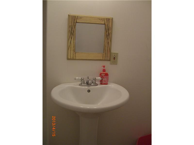 3 Smithtown Road Pittston, ME 04345 - Photo 16 of 19 Bathroom.