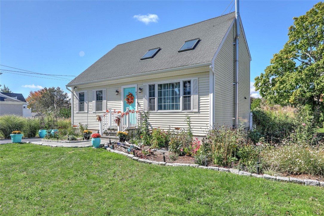 67 Treasure Road Narragansett, RI 02882 - Photo 4 of 44