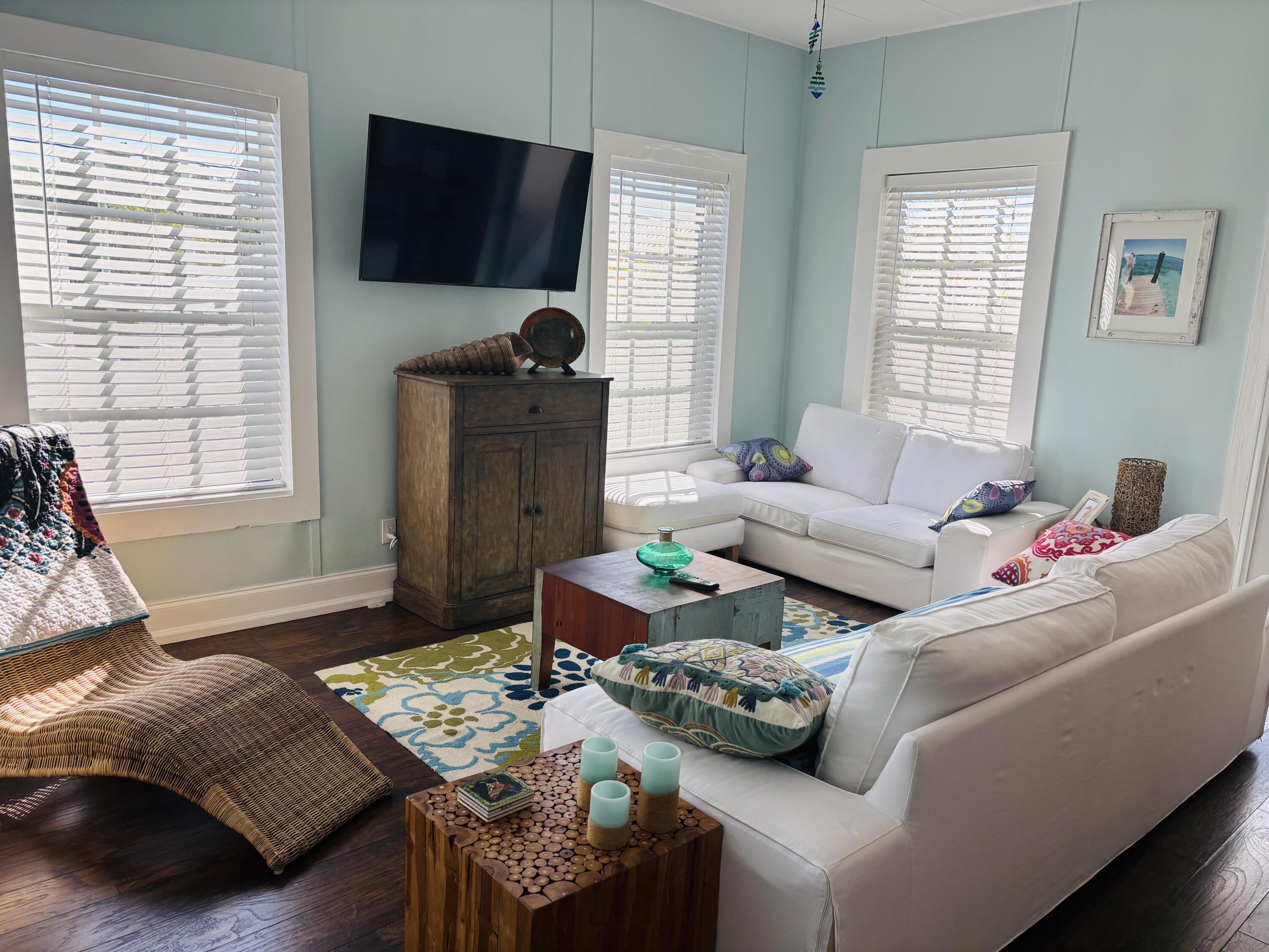 828 White Street, Unit 1 Key West, FL 33040 - Photo 10 of 25 IMG_9568