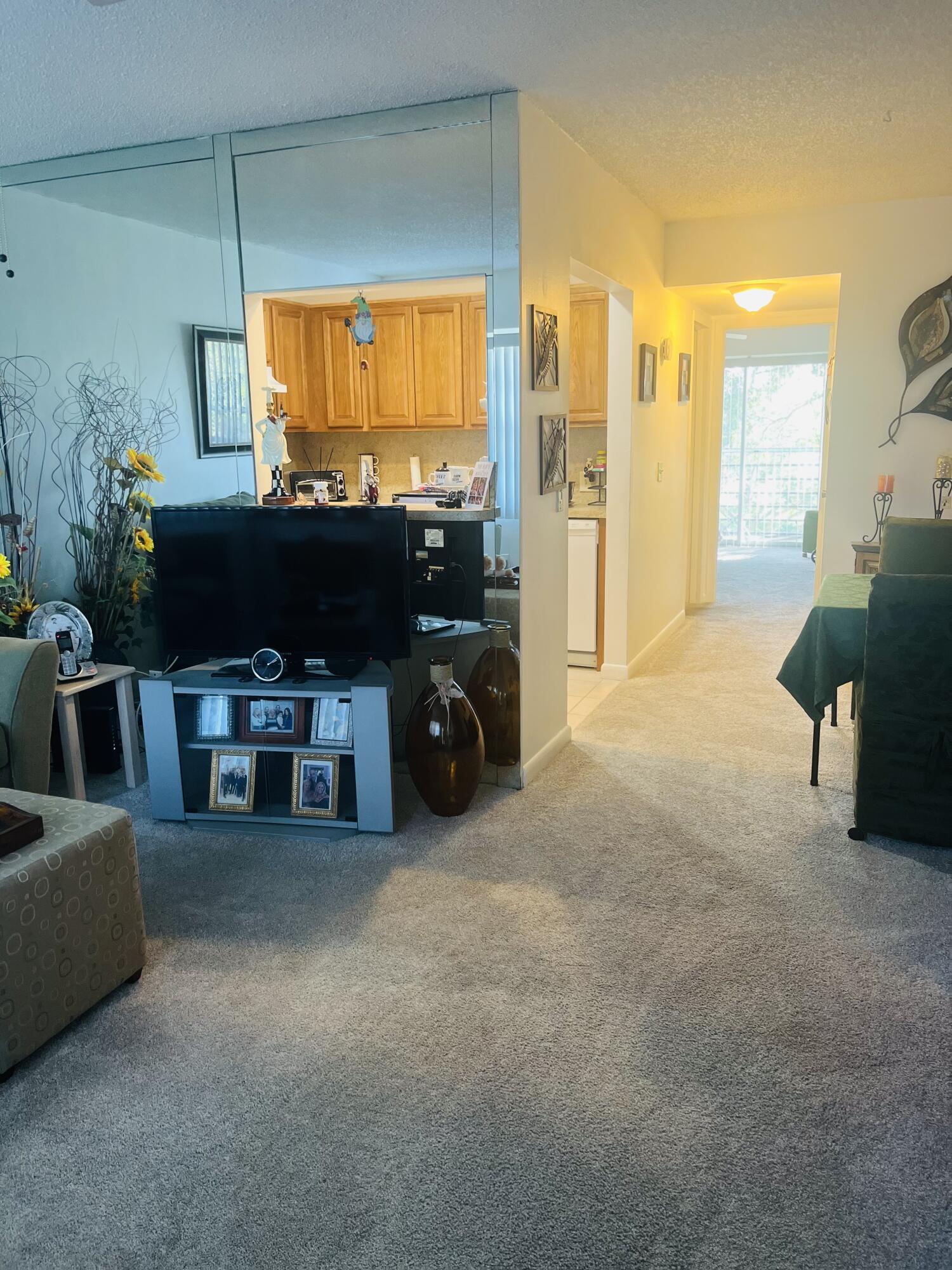 287 Suffolk F Boca Raton, FL 33434 - Photo 11 of 21 287