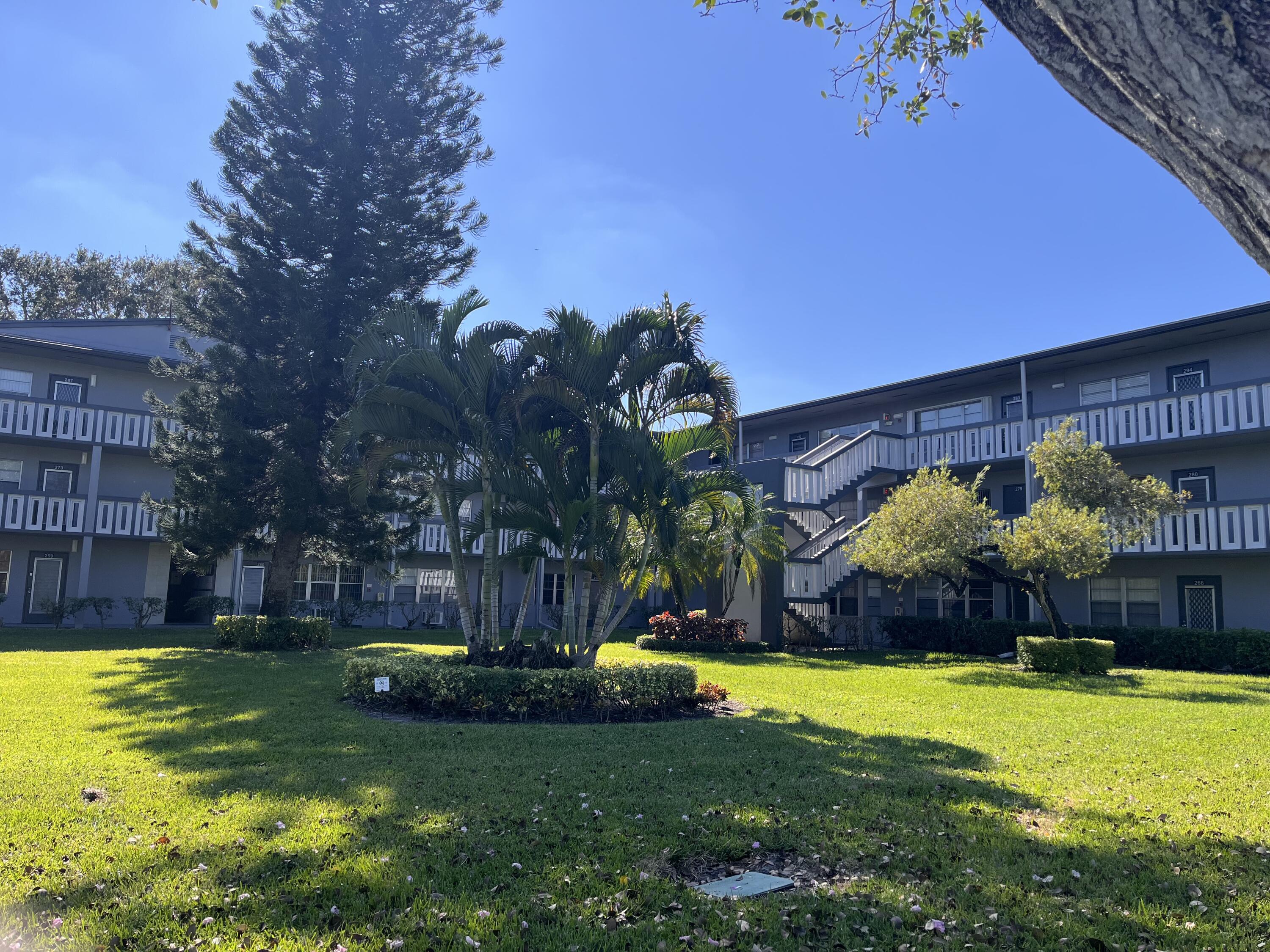 287 Suffolk F Boca Raton, FL 33434 - Photo 2 of 21 IMG_0680