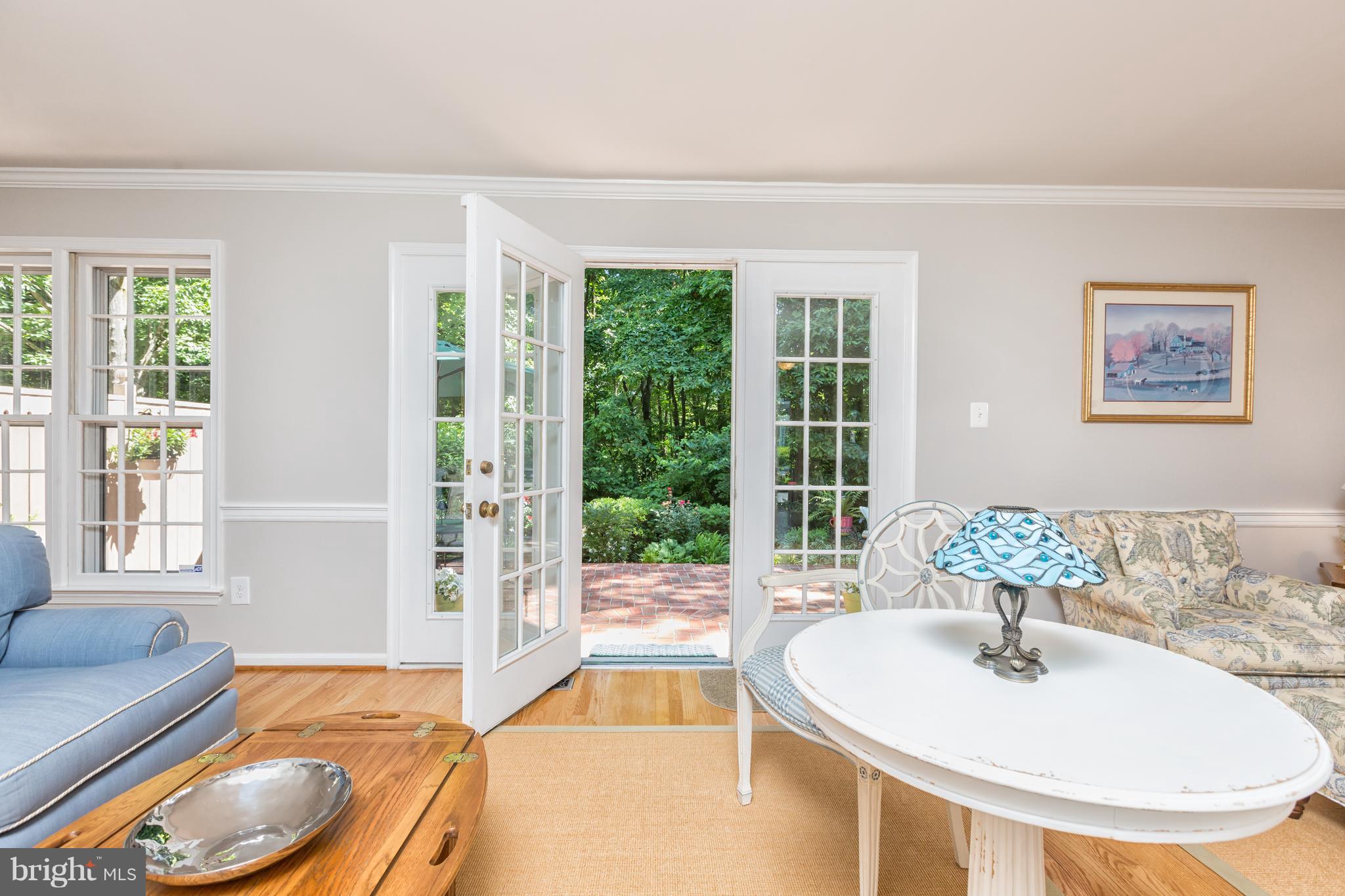 2102 Salt Kettle Way Reston, VA 20191 - Photo 17 of 22 a bathroom with a sink and a mirror