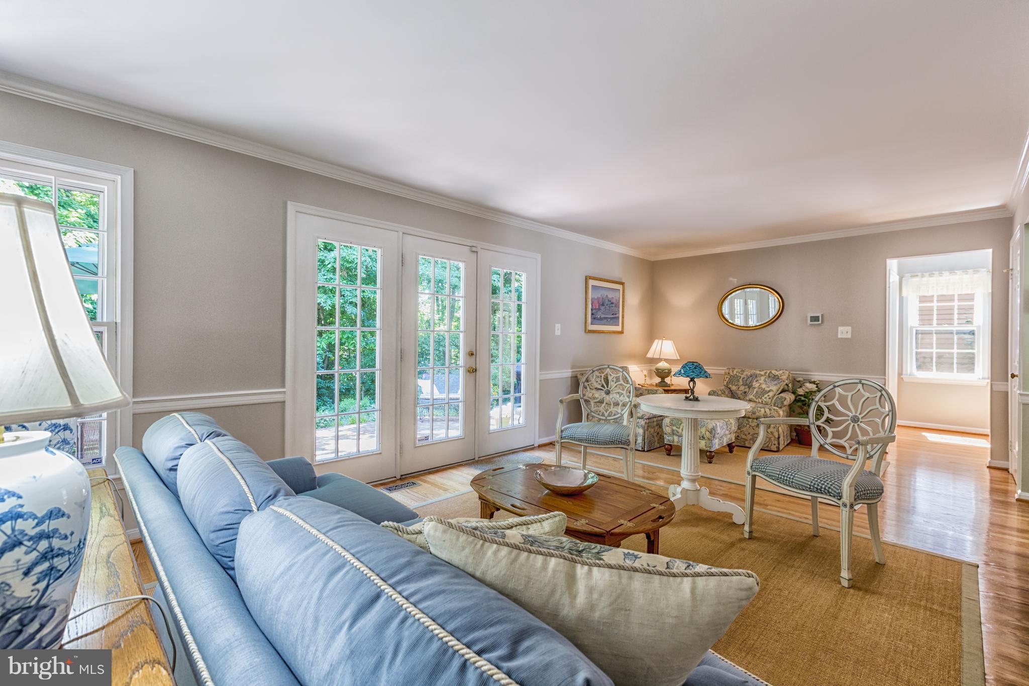 2102 Salt Kettle Way Reston, VA 20191 - Photo 3 of 22 a living room with furniture and a large window
