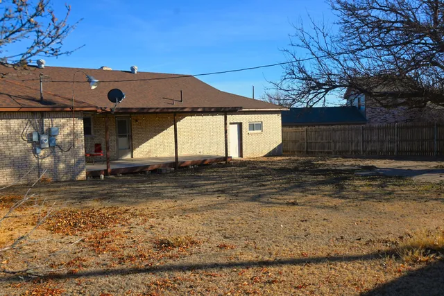 $230,000 | 302 North MacKenzie Avenue, Stinnett, TX 79083