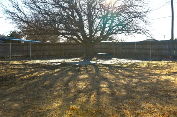 $230,000 | 302 North MacKenzie Avenue, Stinnett, TX 79083