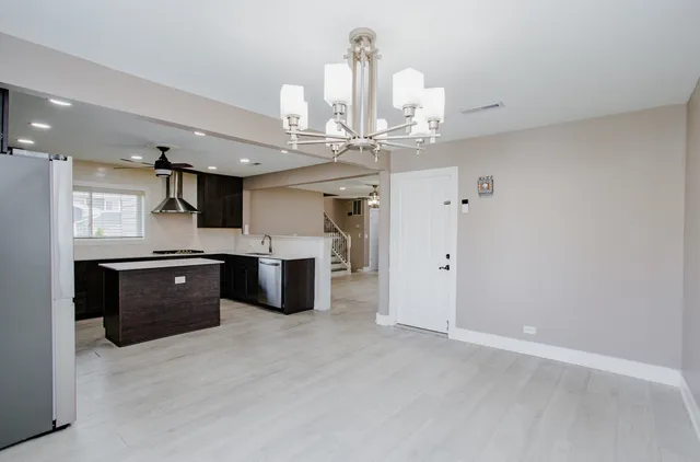 $3,100 | 720 Durham Lane, Hoffman Estates, IL 60169