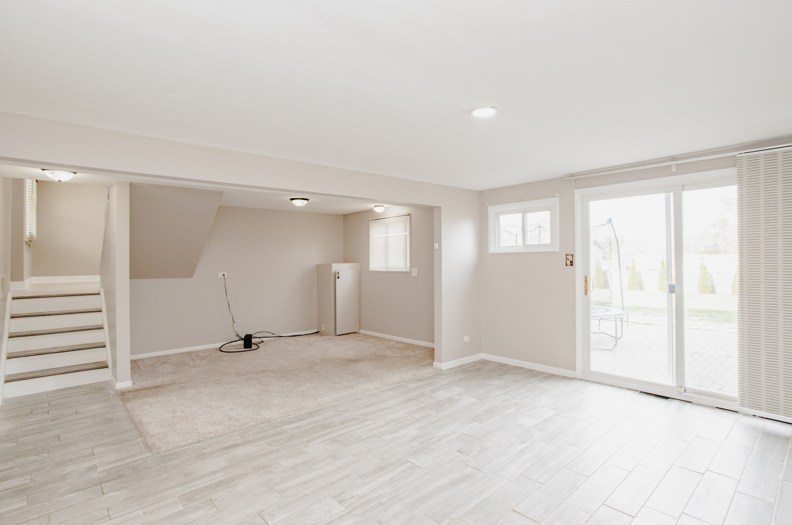 720 Durham Lane Hoffman Estates, IL 60169 - Photo 13 of 32 a view of an empty room with a window