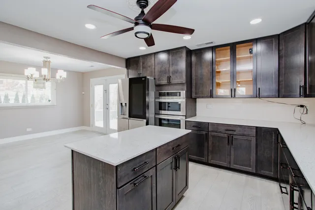 $3,100 | 720 Durham Lane, Hoffman Estates, IL 60169