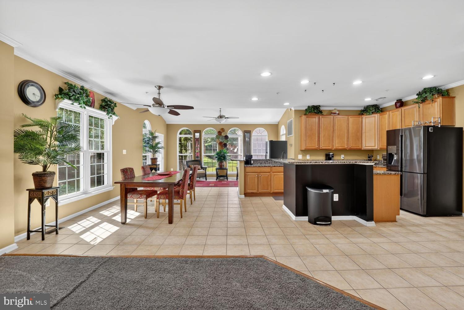 8023 River Park Road Bowie, MD 20715 - Photo 19 of 49 Kitchen & Breakfast Area