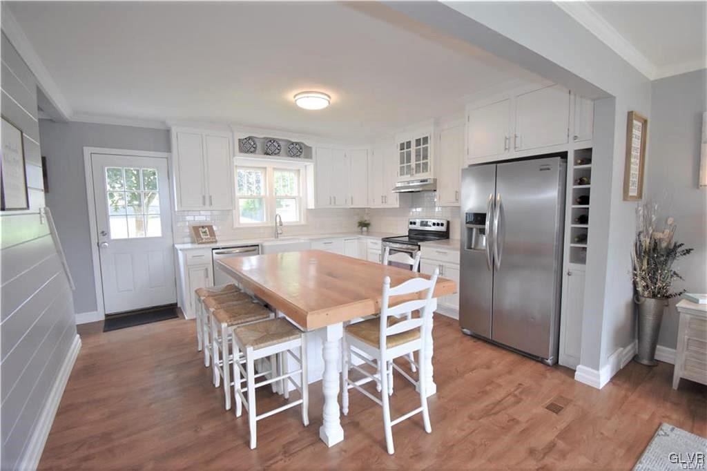 41 East Lawn Road Nazareth, PA 18064 - Photo 5 of 33 Gallery Image 5