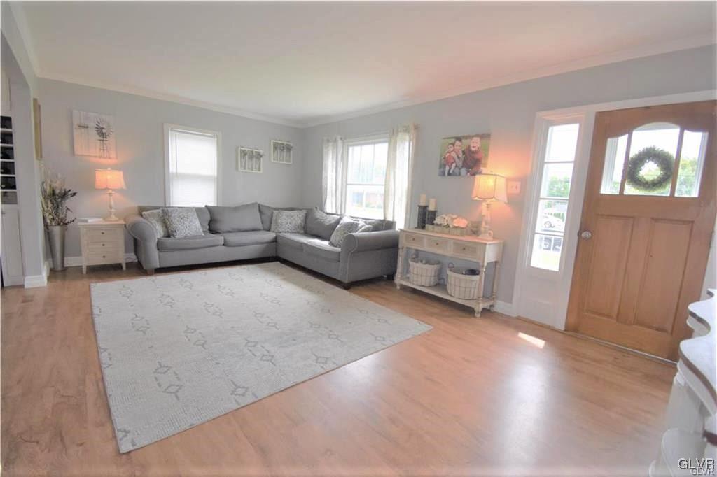 41 East Lawn Road Nazareth, PA 18064 - Photo 6 of 33 Gallery Image 6