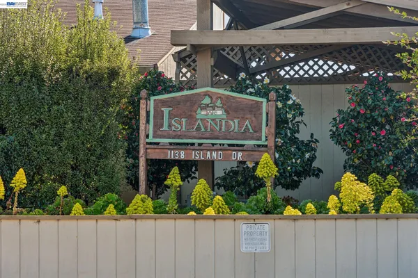 $719,000 | 1149 Bismarck Lane, Alameda, CA 94502