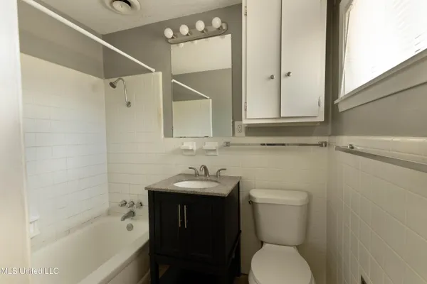 $1,700 | 5157 Parkway Drive, Jackson, MS 39211