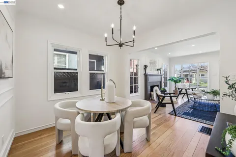 $1,095,000 | 1211 Court Street, Alameda, CA 94501