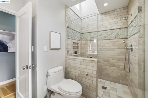 $1,095,000 | 1211 Court Street, Alameda, CA 94501