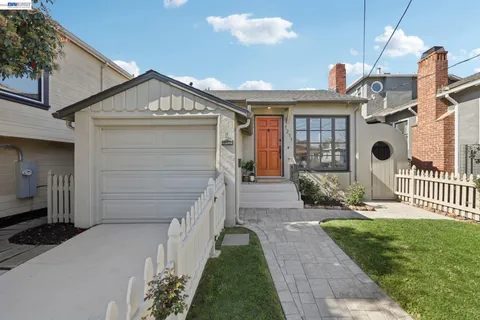$1,095,000 | 1211 Court Street, Alameda, CA 94501