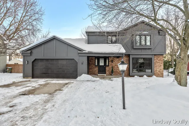 $495,000 | 1830 Lockmere Drive Southeast, Kentwood, MI 49508
