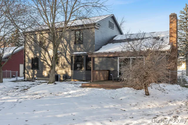 $495,000 | 1830 Lockmere Drive Southeast, Kentwood, MI 49508