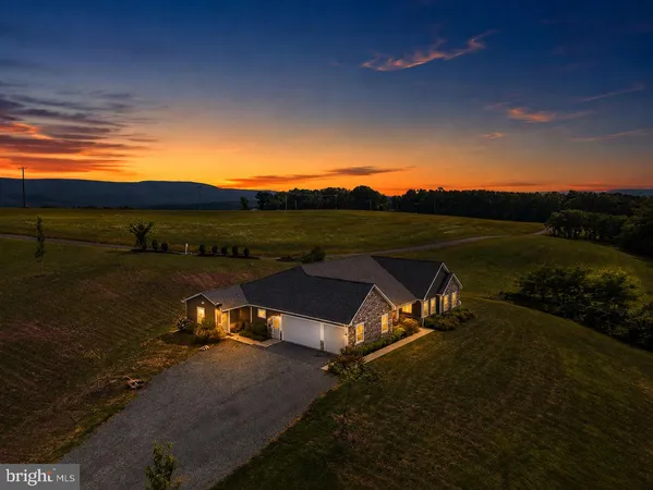 $620,000 | 93 Quail Hl Drive, High View, WV 26808