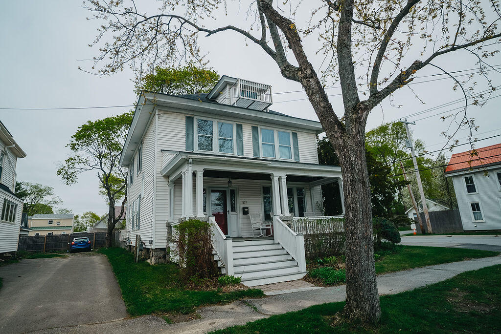 107 Maple Street Bangor, ME 04401 - Photo 3 of 76 DSC04006
